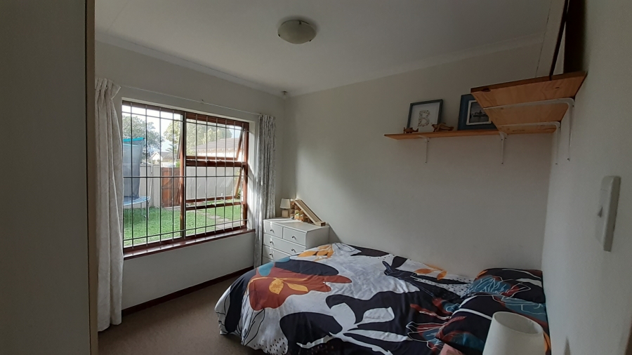 To Let 3 Bedroom Property for Rent in Summerstrand Eastern Cape